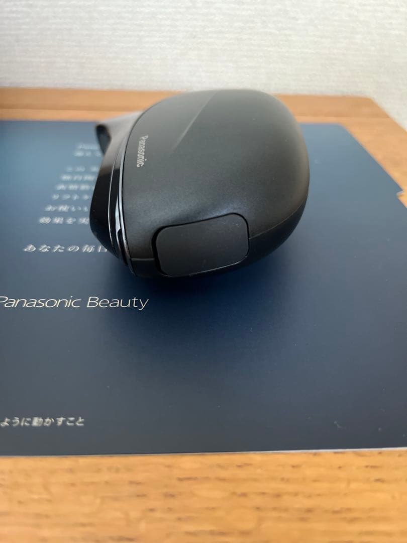 美品　Panasonic バイタリフト　かっさ 美顔器　ブラック　田中みなみ