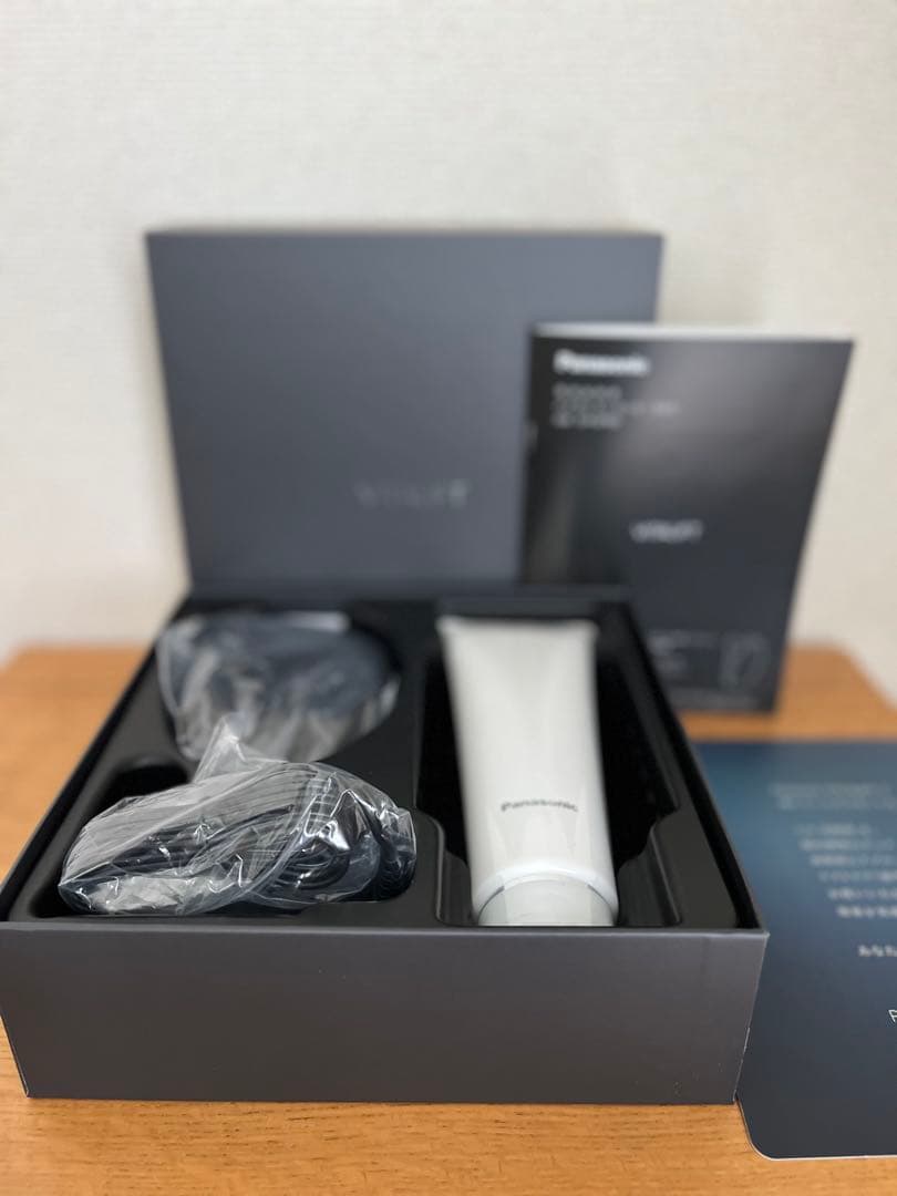 美品　Panasonic バイタリフト　かっさ 美顔器　ブラック　田中みなみ