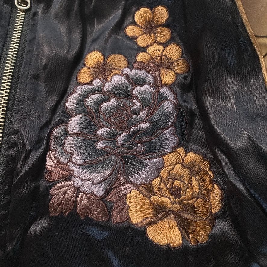 【アク】絡繰魂 粋 XLサイズ 八岐大蛇×牡丹 総刺繍 スカジャン 和柄