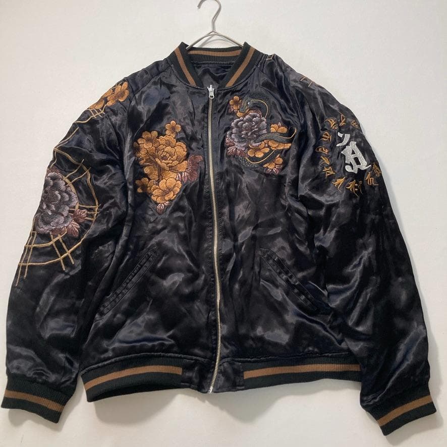 【アク】絡繰魂 粋 XLサイズ 八岐大蛇×牡丹 総刺繍 スカジャン 和柄