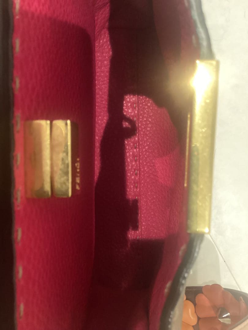 フェンディ　ピーカブー　エッセンシャリー　セレリア　ブラウン