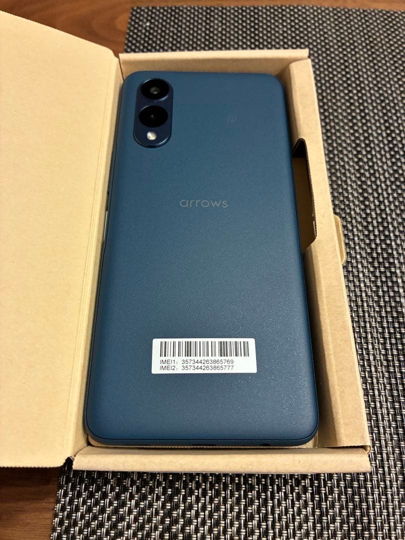 【新品未使用】UQ版arrows We2 FCG02ネイビーグリーン本体