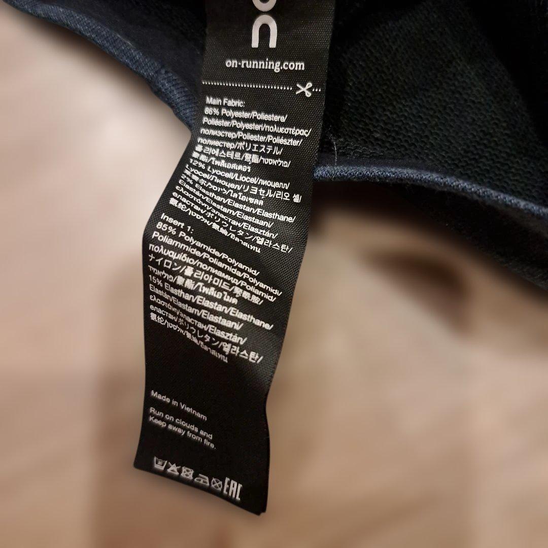 On running ¥29160 XS ネイビー フーディー 　セットアップ