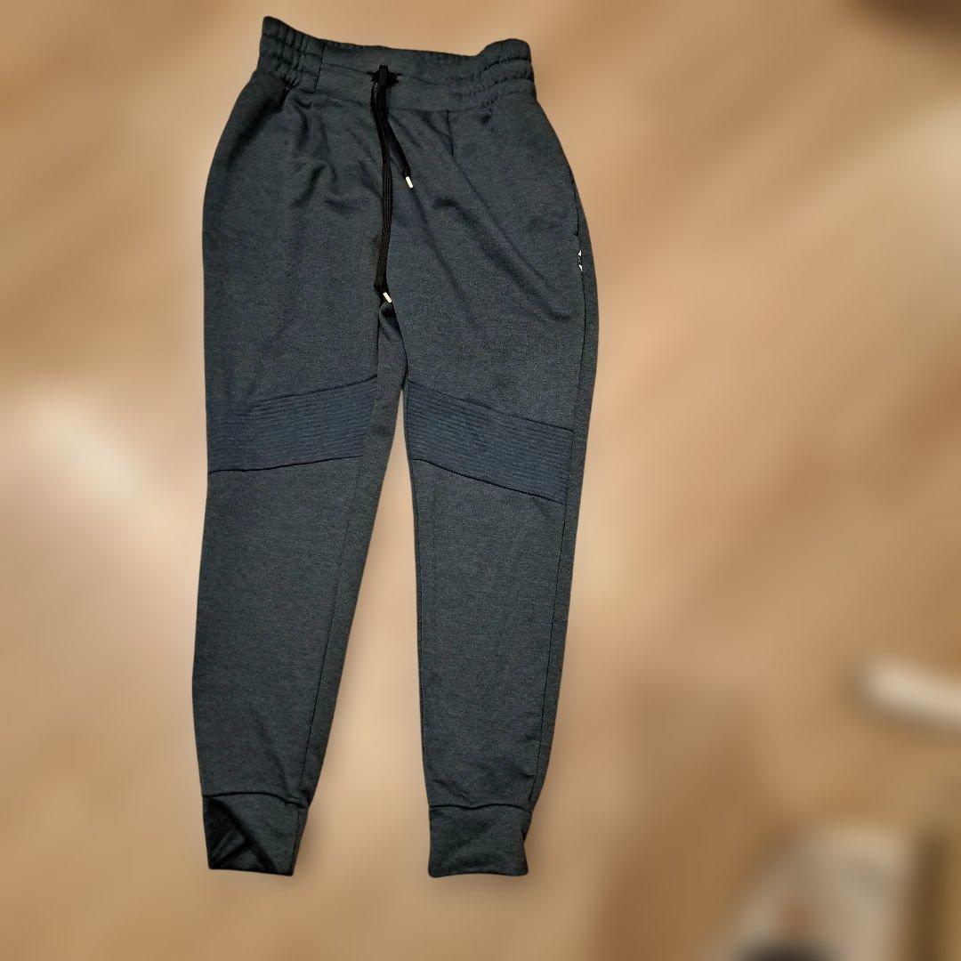 On running ¥29160 XS ネイビー フーディー 　セットアップ