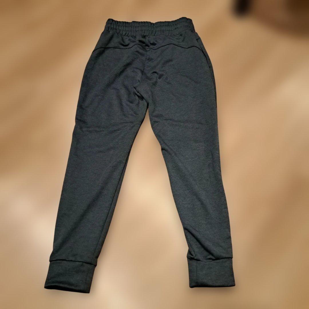 On running ¥29160 XS ネイビー フーディー 　セットアップ