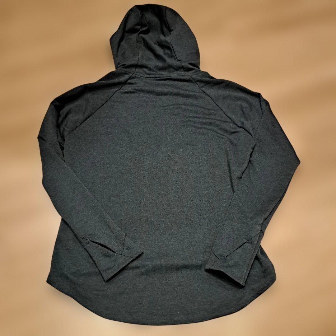 On running ¥29160 XS ネイビー フーディー 　セットアップ