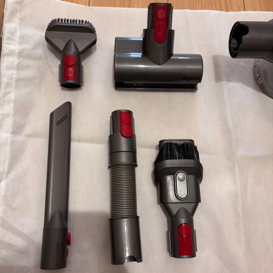 Dyson V8 Fluffy+ スタンド付