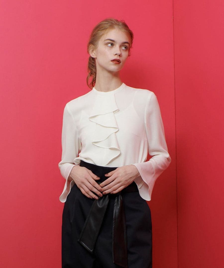 アルアバイル　ルルウィルビー ラッフルスタンドブラウス