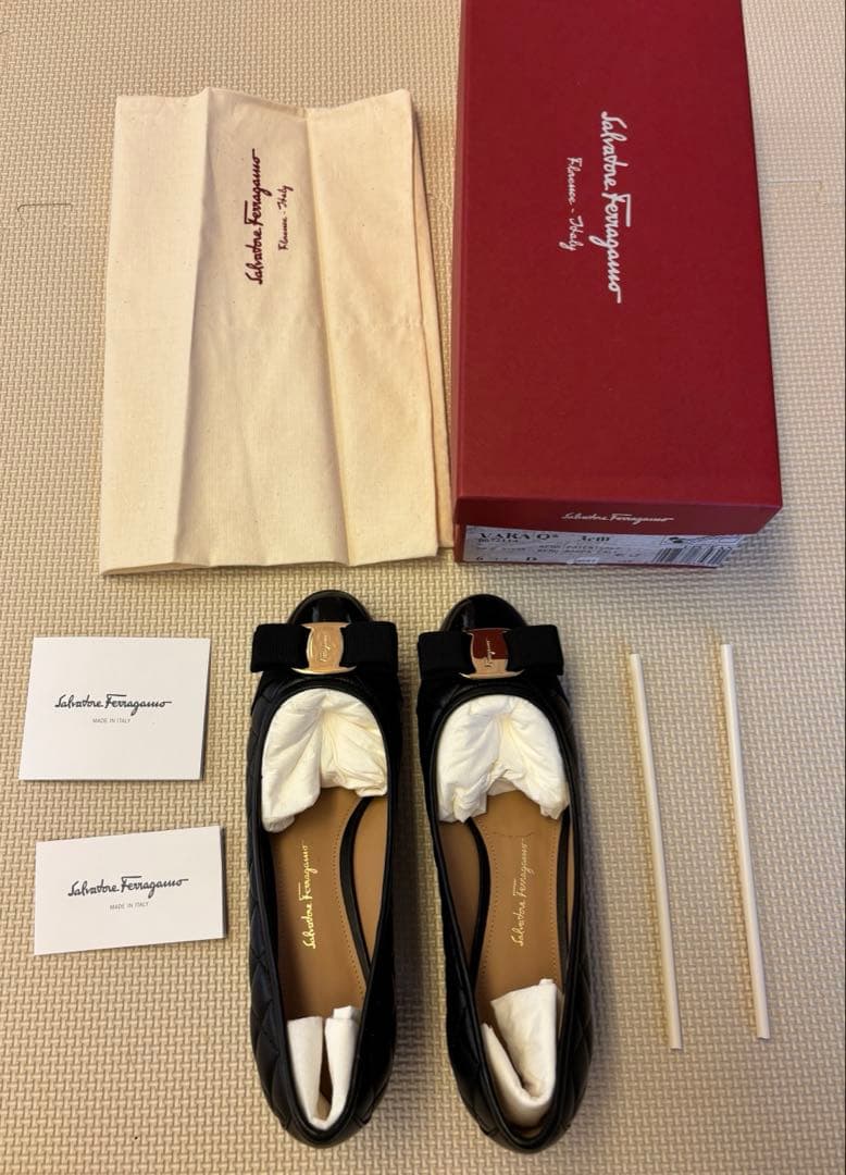サルヴァトーレ フェラガモ ヴァラ リボン パンプス キルティング