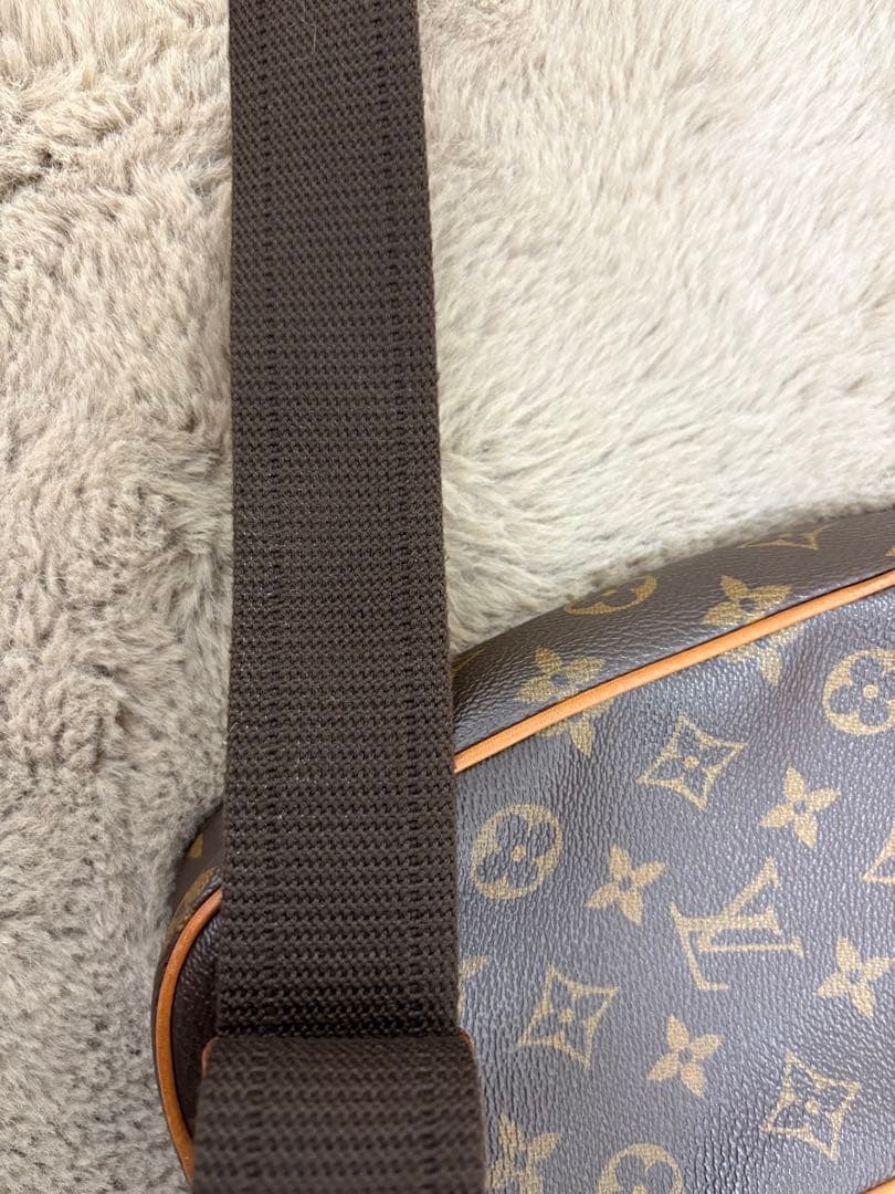Louis Vuitton ボディバッグ