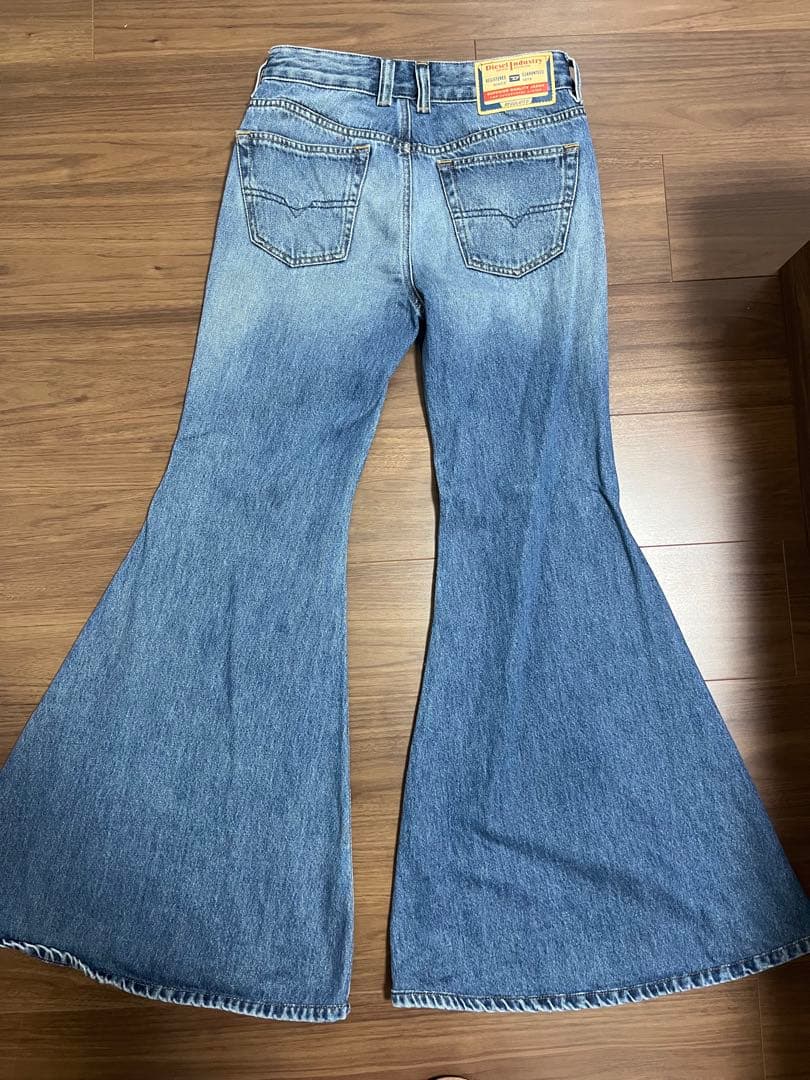 ウィメンズ デニムパンツ FLARE 1970 D-BLEESS