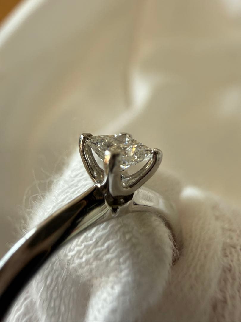 TIFFANY&Co. プリンセスカット 0.22ct PT950 US4