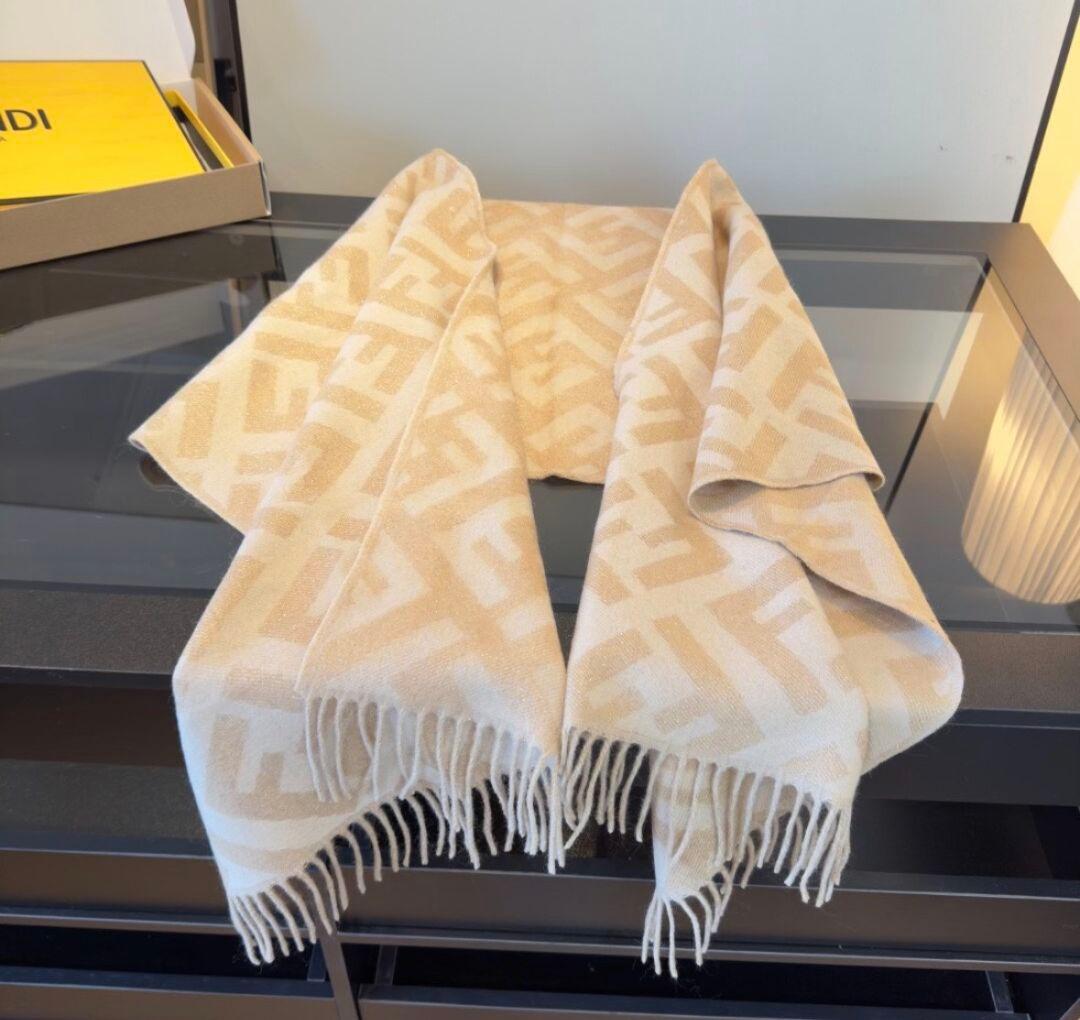 FENDI 斜め織りウールスカーフ ベージュ