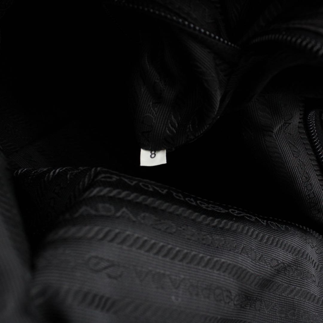 【美品】PRADA 三角ロゴプレート ボストンバッグ ナイロン レザー 黒色