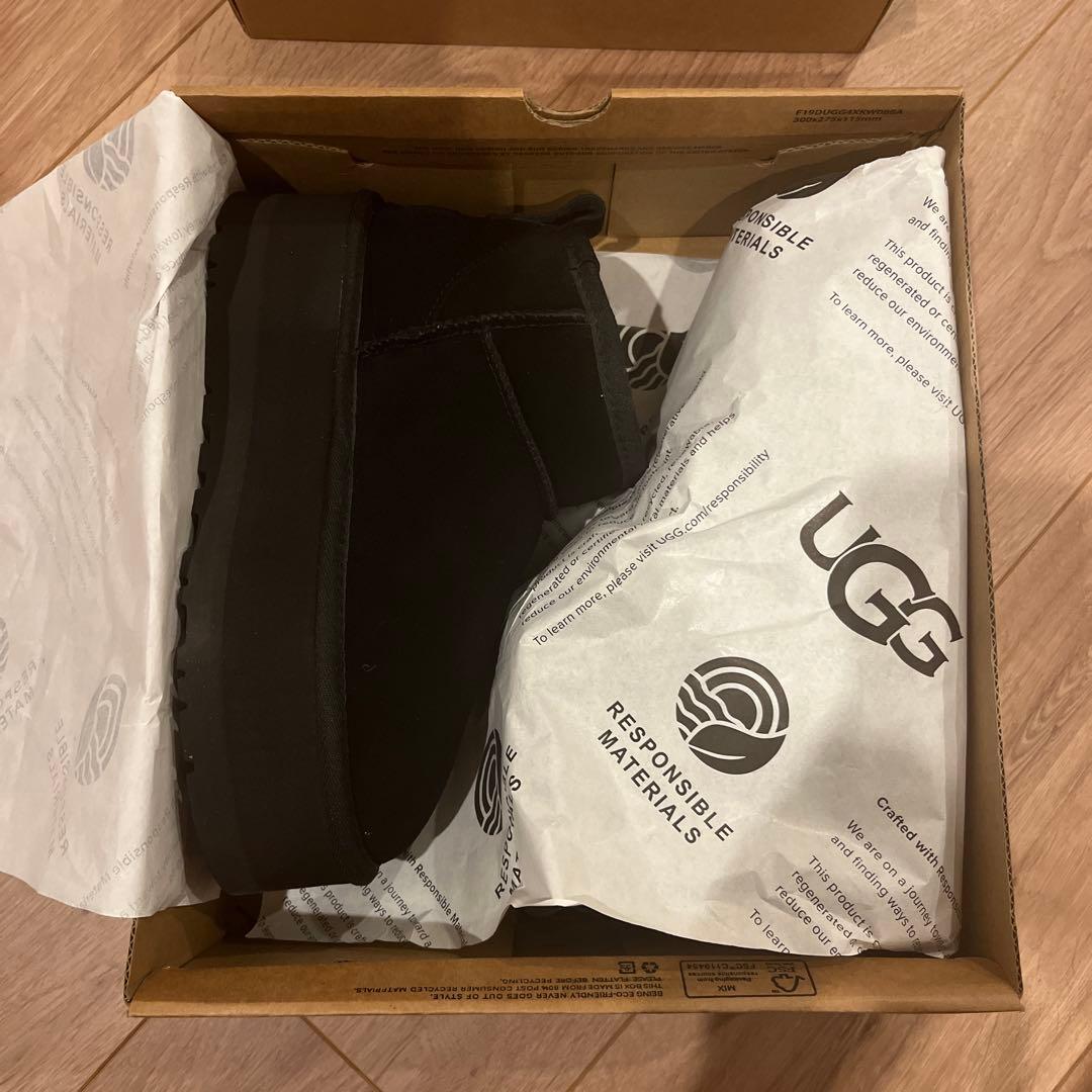 UGG クラシックウルトラミニプラットフォーム 厚底 ブラック 23cm