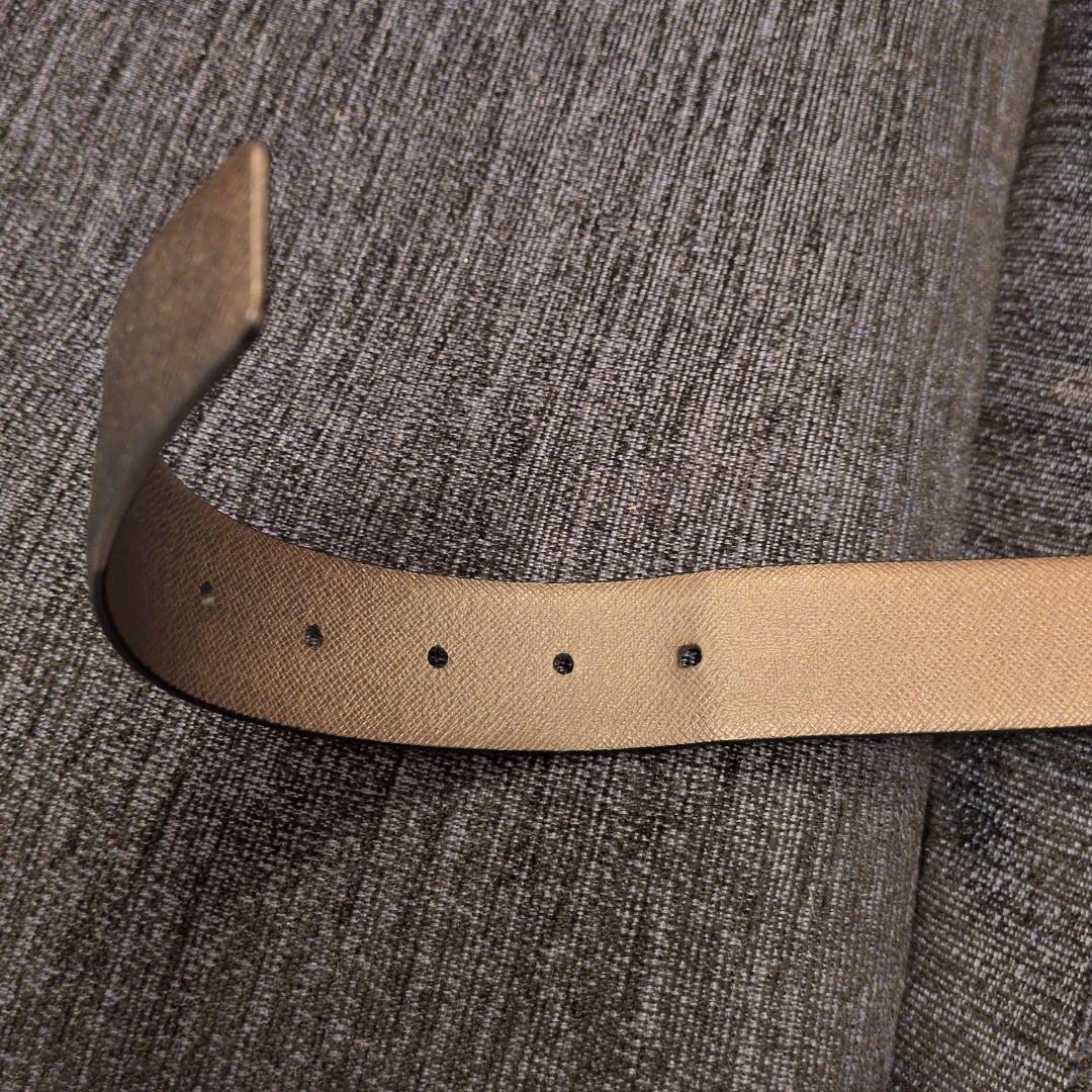 BURBERRY ブラックレザーベルト 保存袋付き