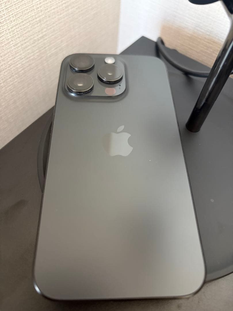 【価格見直し】iPhone 15 Pro 256GB ブラックチタニウム