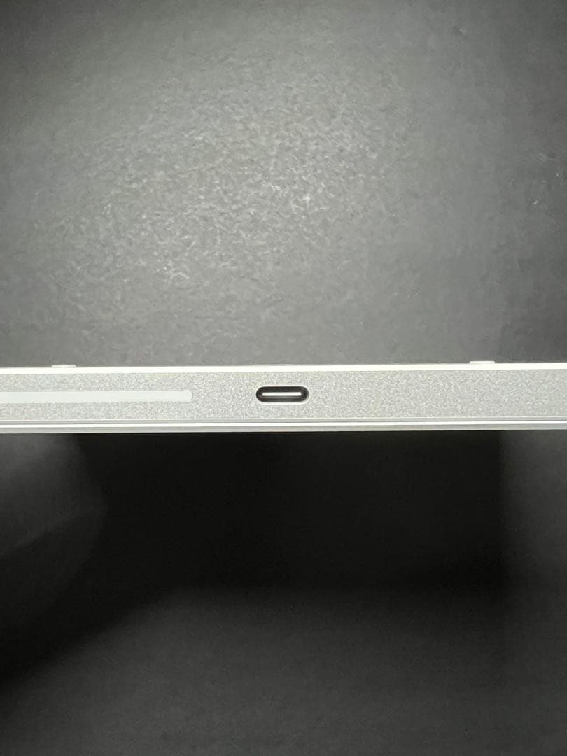 Apple  Magic Trackpad（2025年モデル・最新）