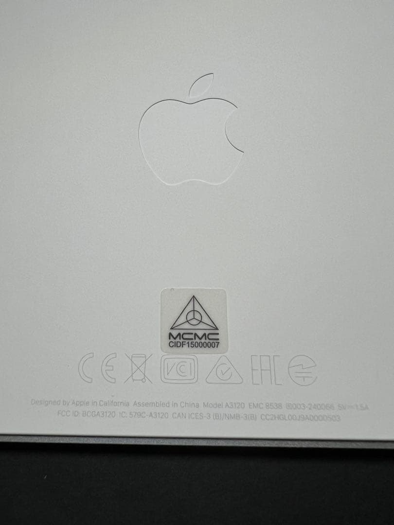 Apple  Magic Trackpad（2025年モデル・最新）