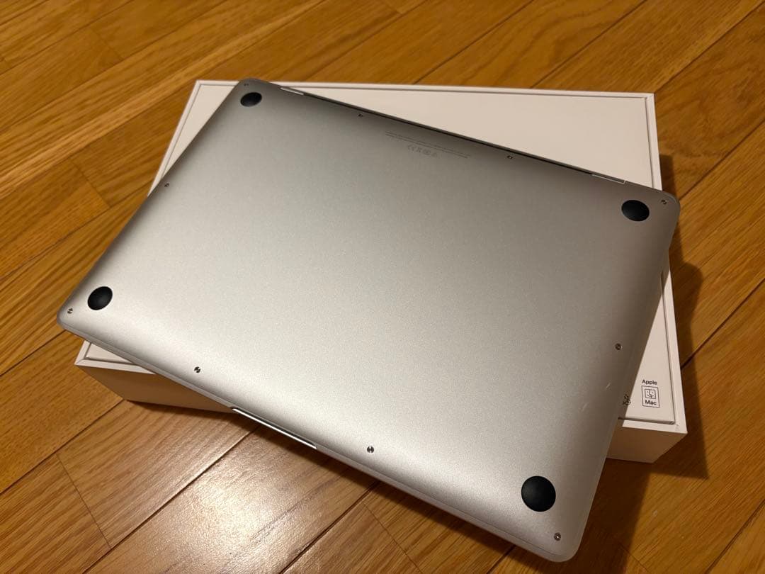 MacBook本体 Apple MacBook Air 13inch 8GB 256GB