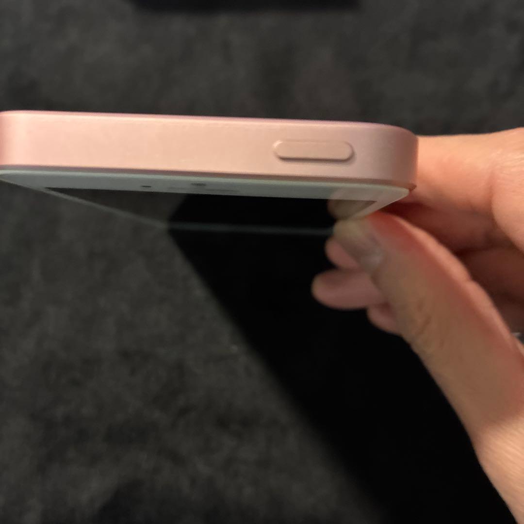 Apple iPhone SE 32GB ローズゴールド
