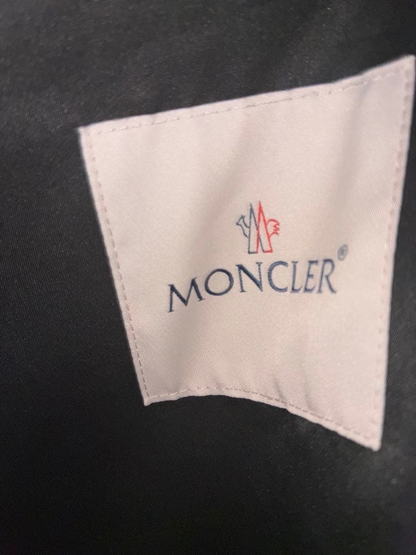 モンクレール　ナイロンブルゾン