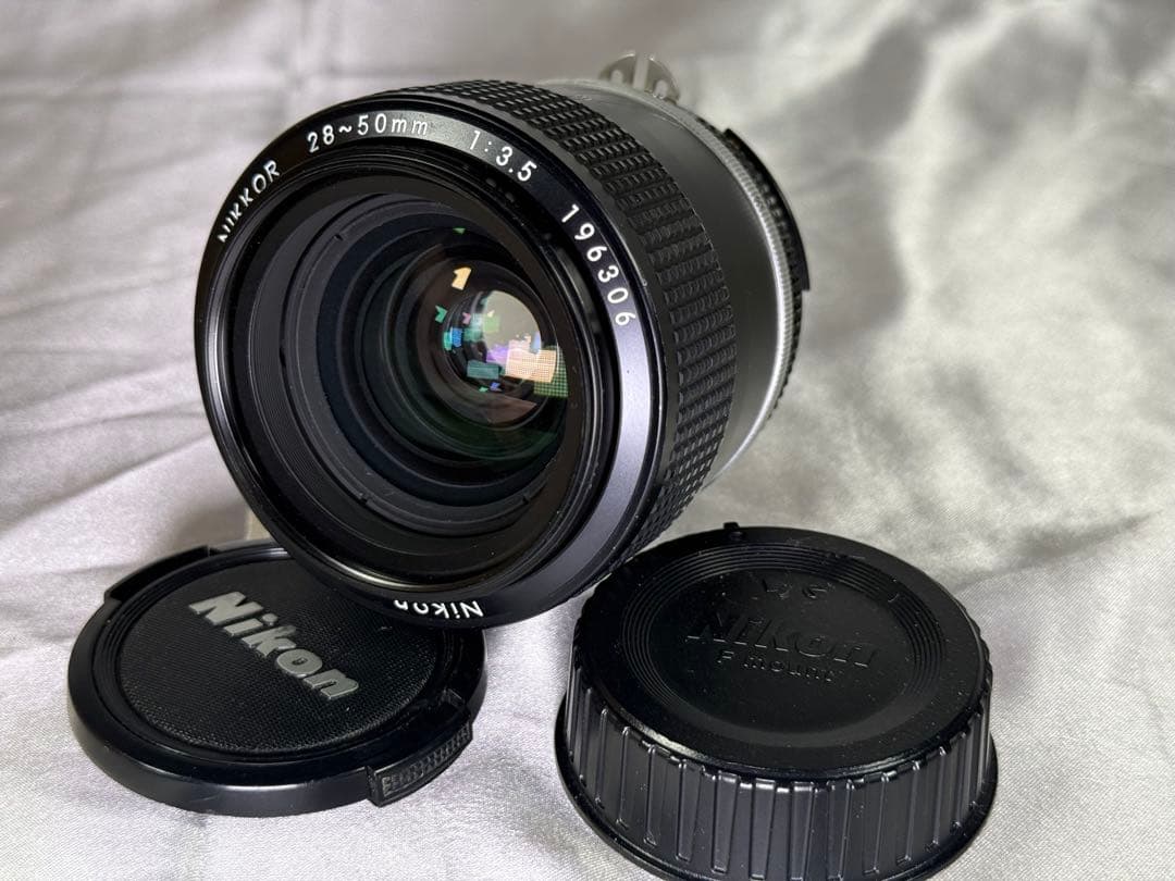 ニコン Zoom Nikkor Ai-S 28-50mm F3.5