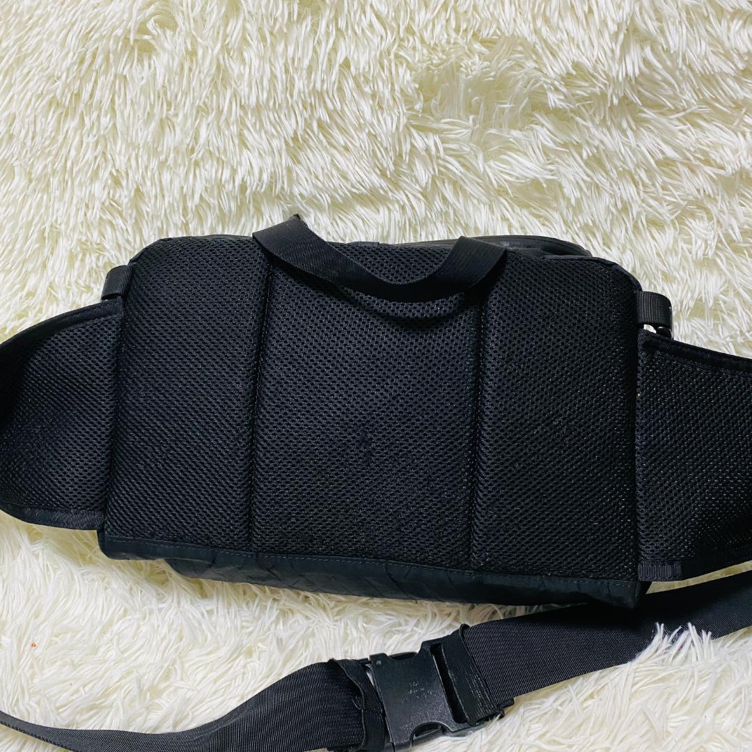 美品　ブリーフィング ショルダーバッグ ALG FANNY PACK　X-PAC