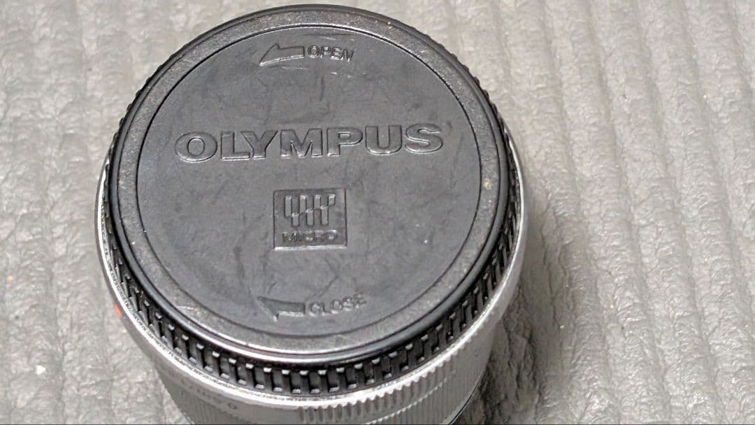 OLYMPUS M.ZUIKO 45mm F1.8 シルバー 単焦点フィルター付