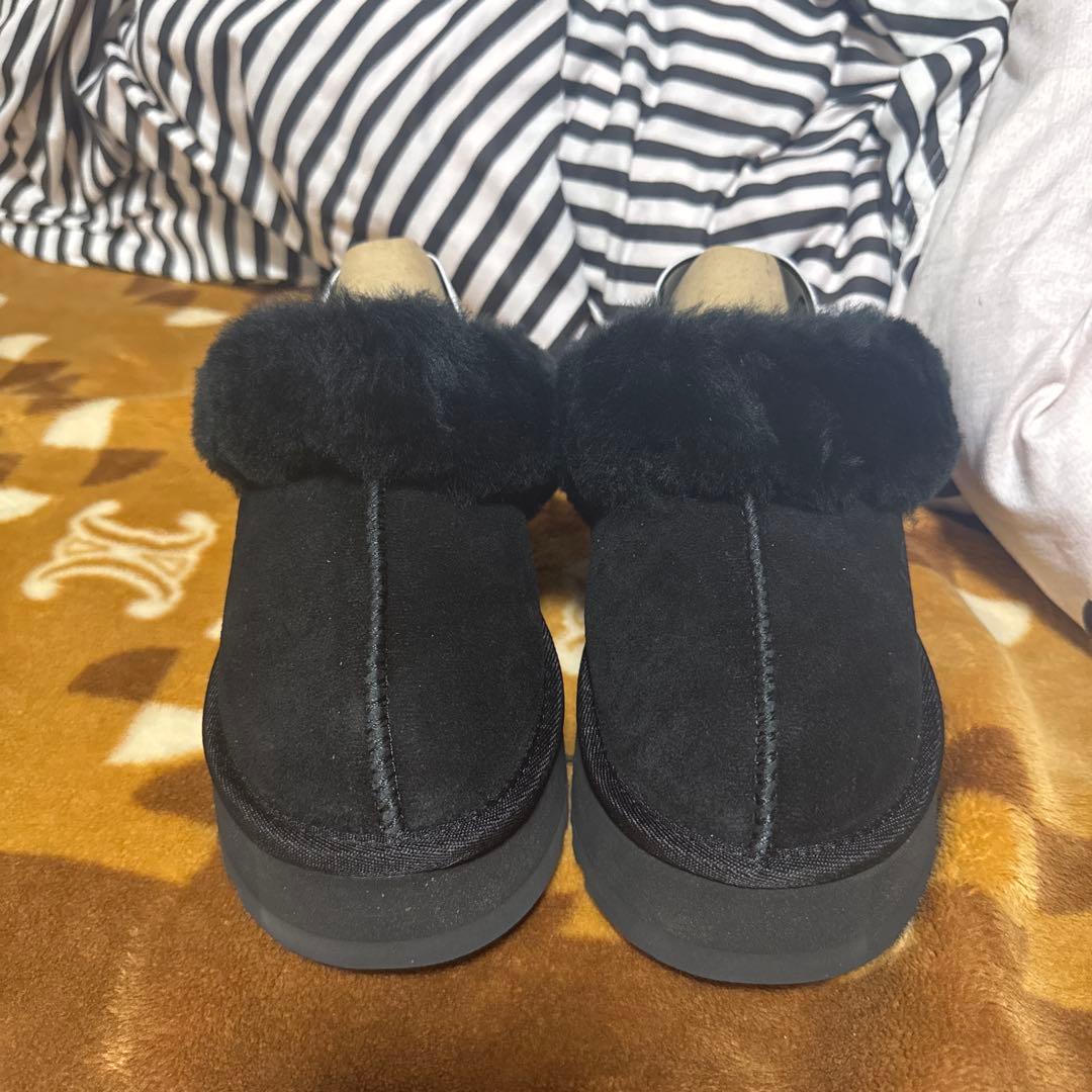 UGG ブラック ファンケット
