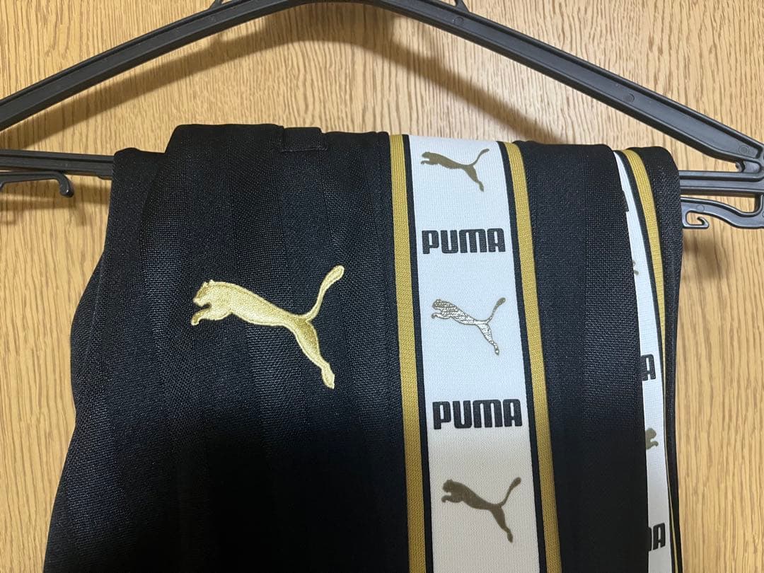 PUMA ブラックジャケット