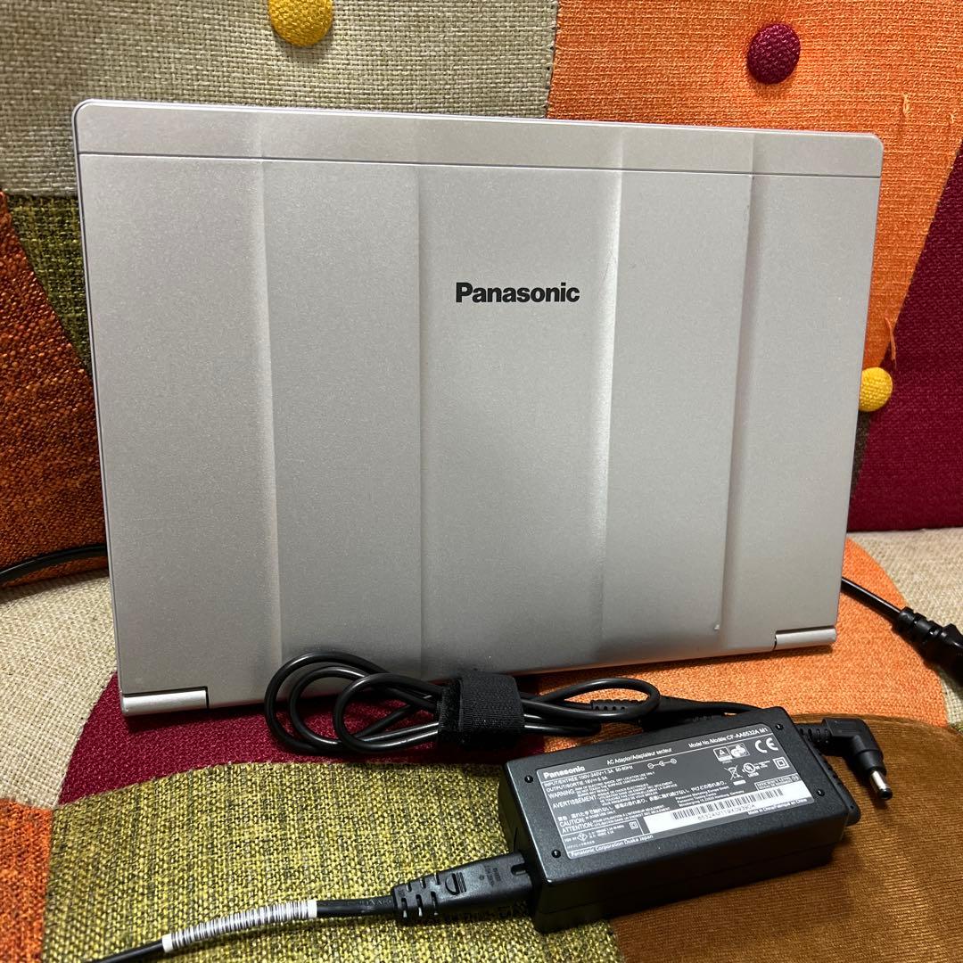Panasonic レッツノート　CF-SV8ノートパソコン AC付き
