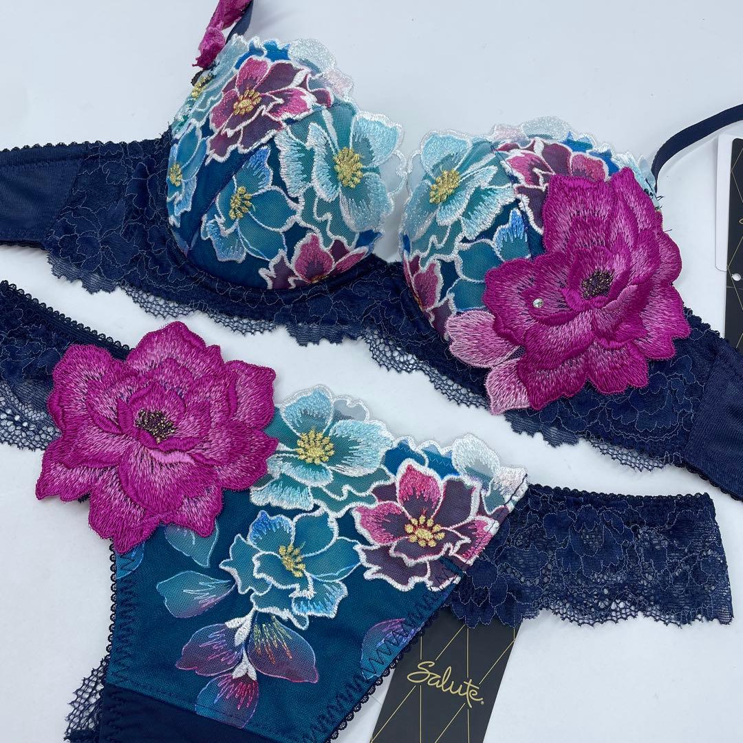 サルート/日本の花嫁　C70＆MソングショーKO　03