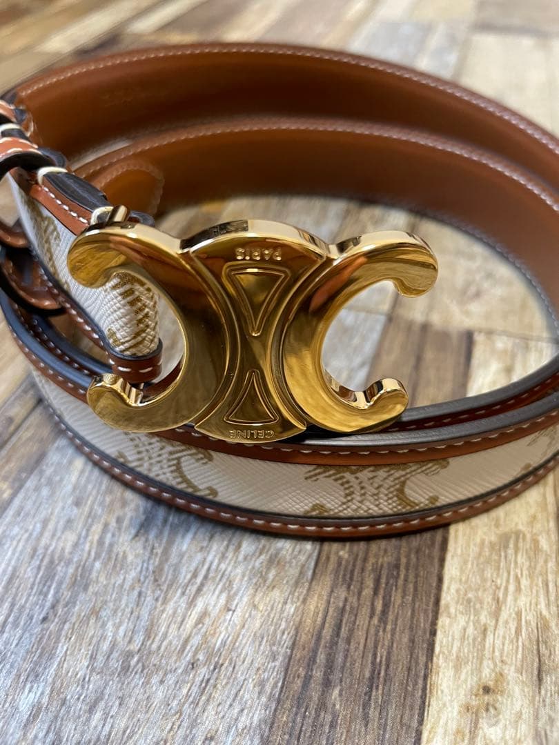 「CELINE」 White Triomphe leather Belt 85