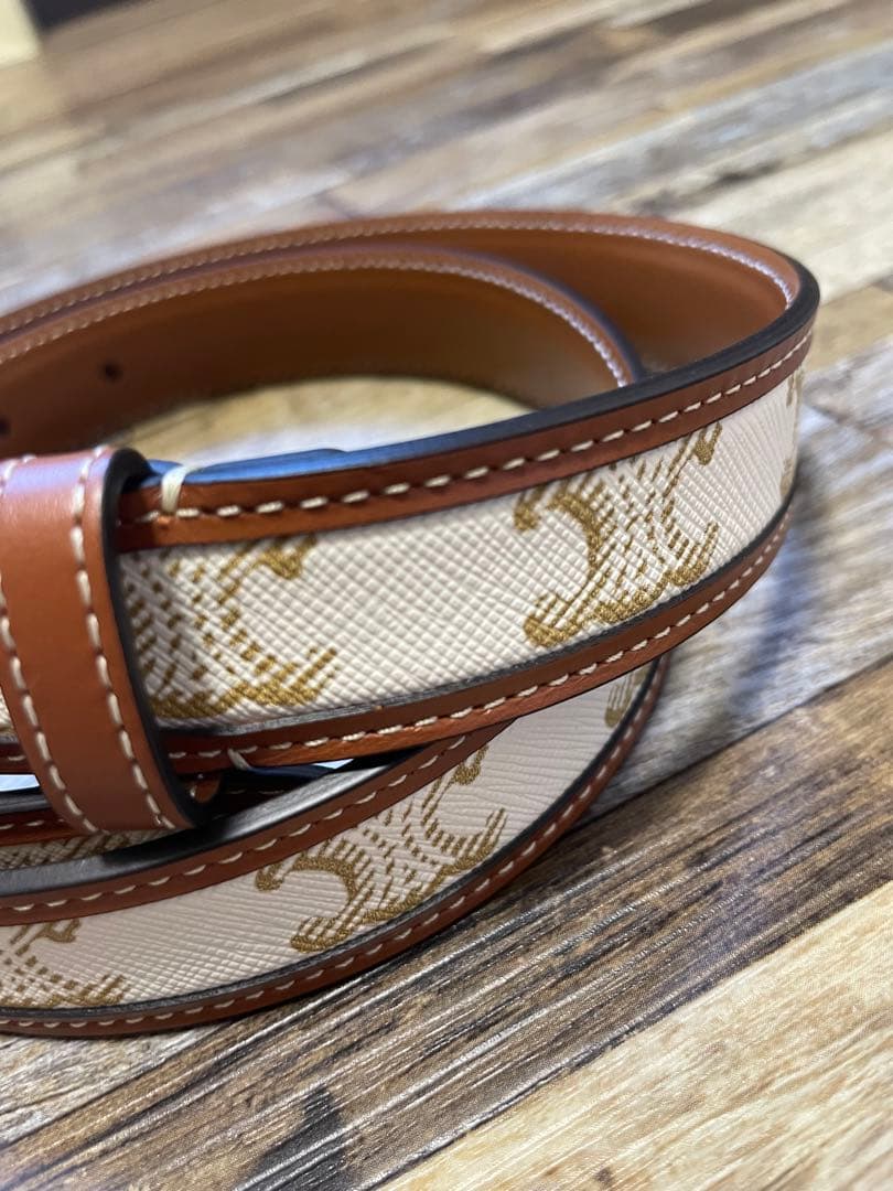 「CELINE」 White Triomphe leather Belt 85