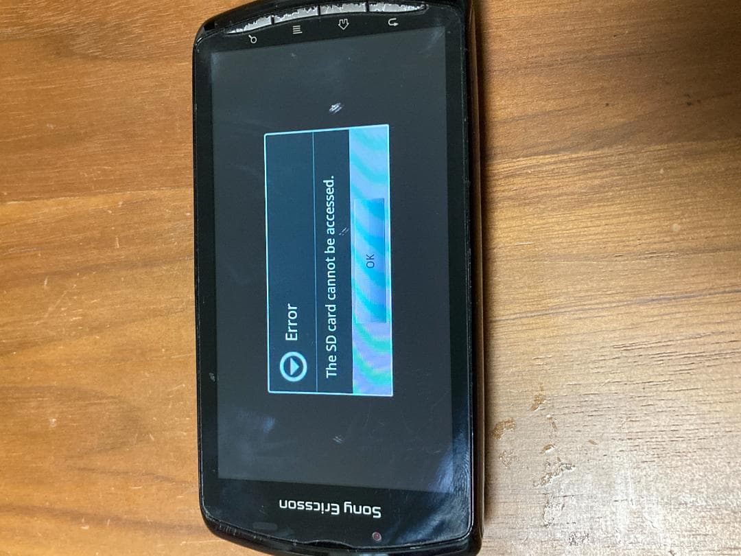 Xperia PLAY SO-01D　中古　状態悪い