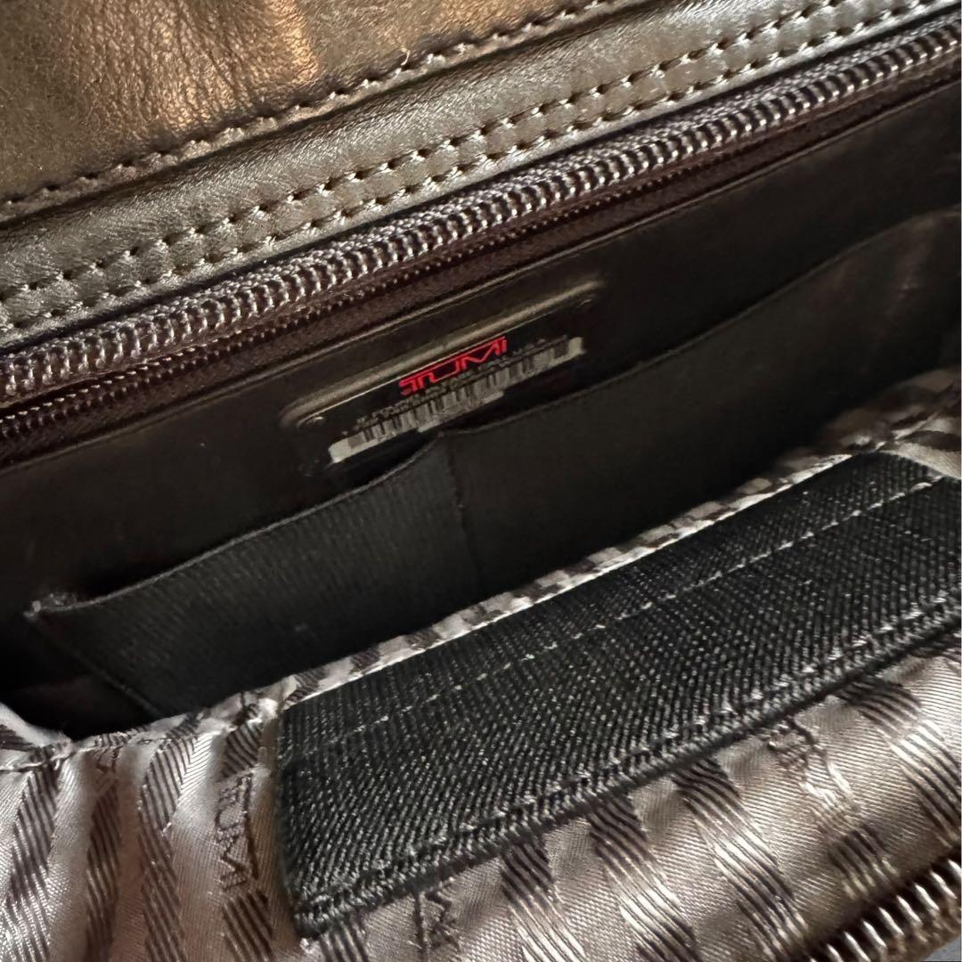 TUMI ミディアム エクスパンダブル オーガナイザー ブリーフ オールレザー