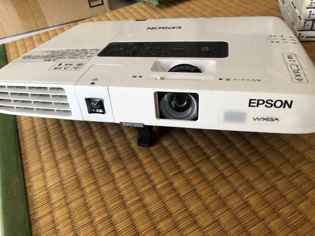 EPSON EB-1771W プロジェクター本体