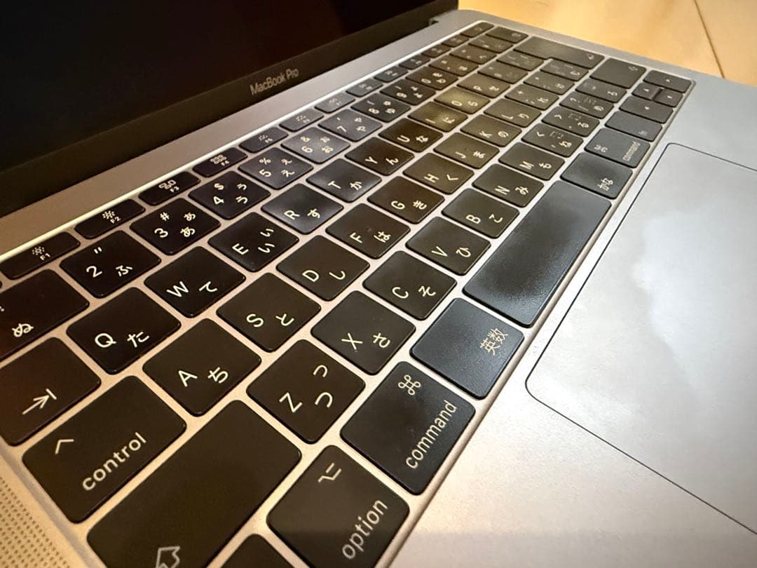 Apple MacBook pro本体 画面不良 小傷あり