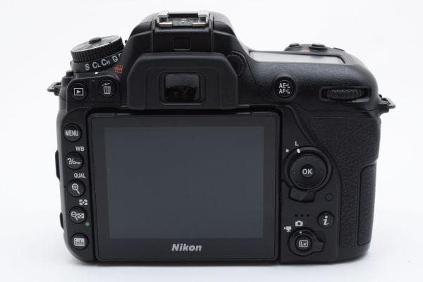 ニコン Nikon D7500 ボディ　元箱付き ＃2915