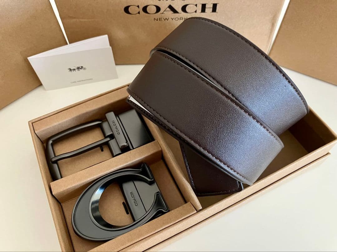 SALE♪コーチ　新品　リバーシブル　ブラウンシグネチャー　ガンメタルバックル