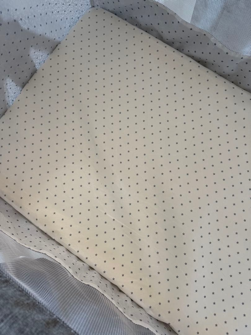 ベビーベッド　ほぼ未使用