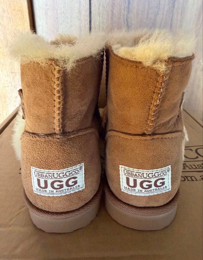 【新品未使用】UGG ベイリーボタン ムートンブーツ チェスナットカラー