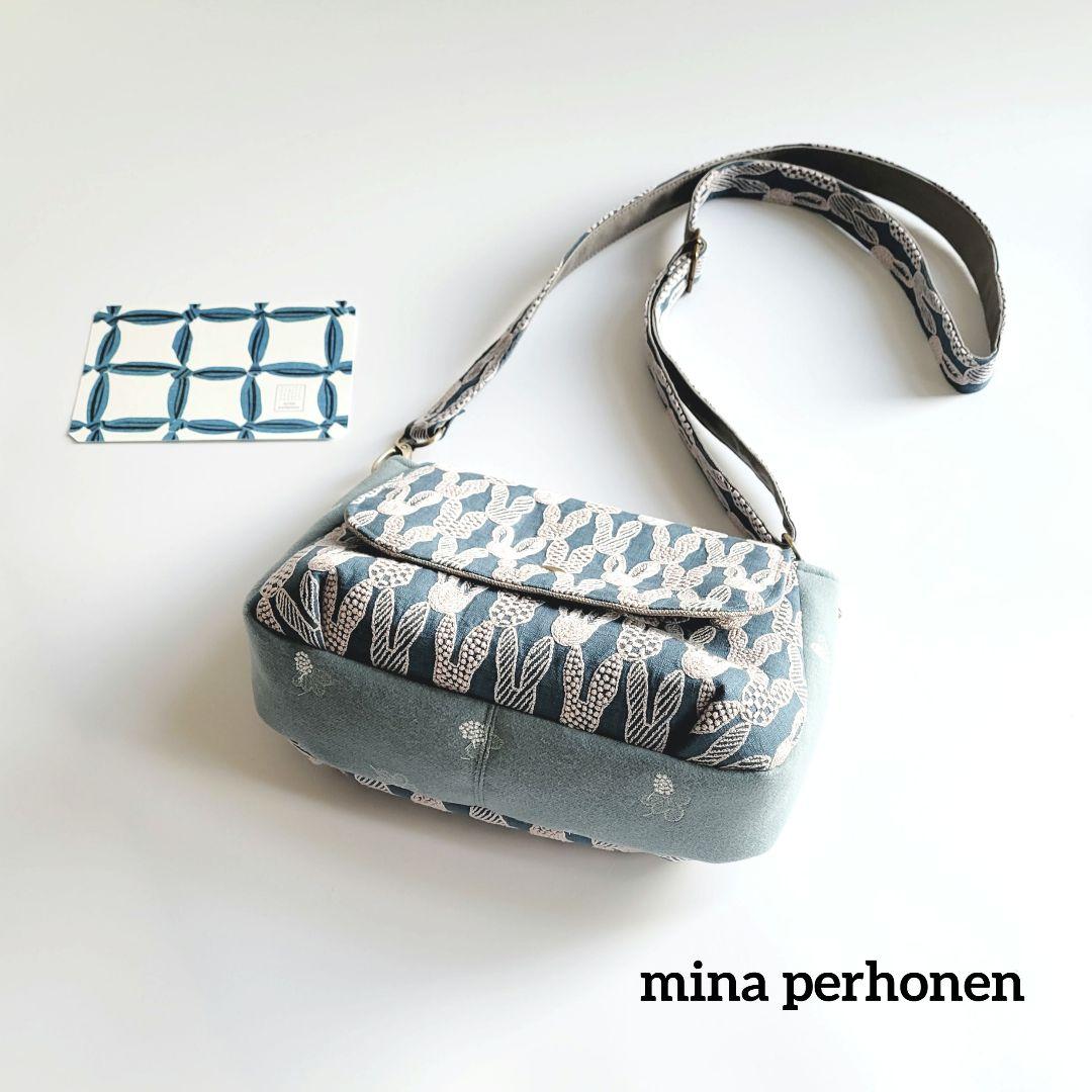 ミナペルホネン　タック入りフラップショルダーバック　pomppia