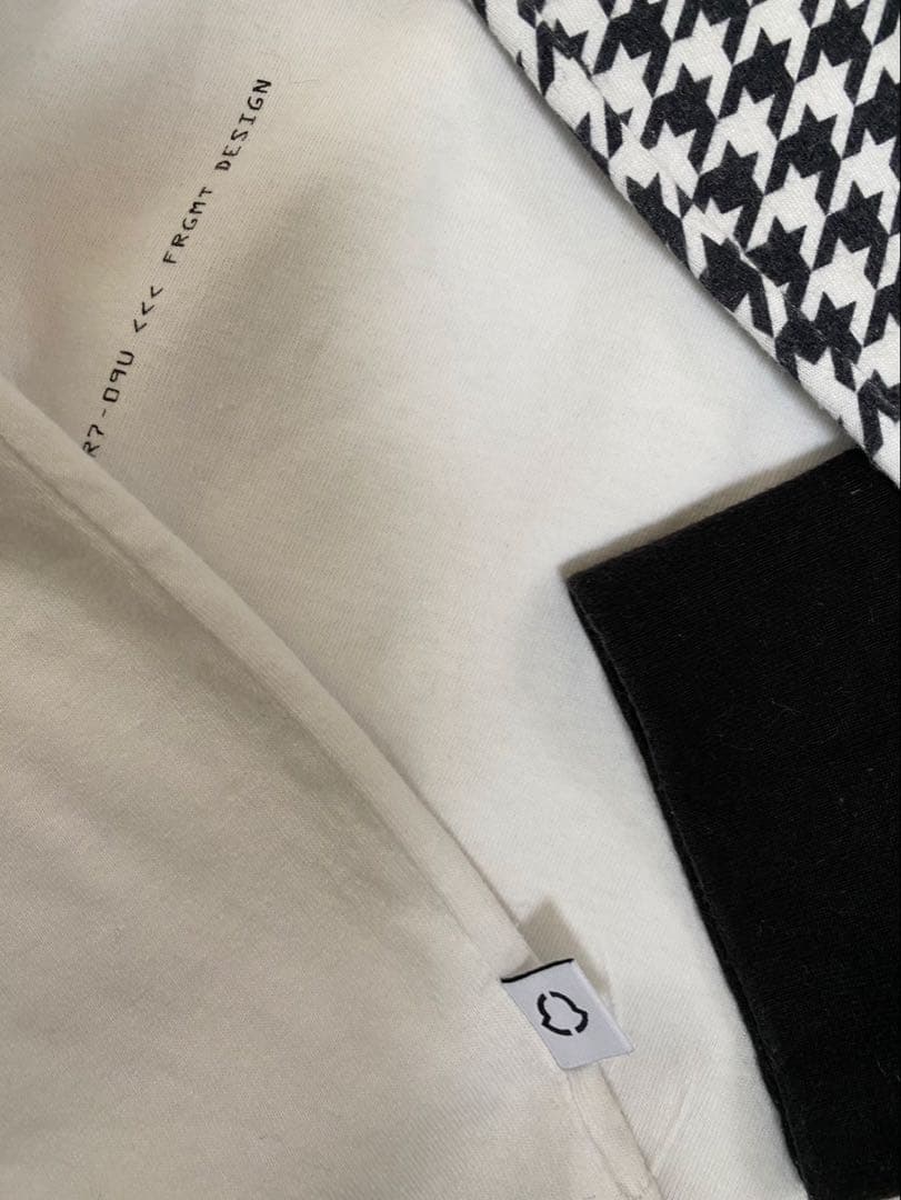 MONCLER ロングTシャツ モンクレール正規品ワッペンsizeＬ