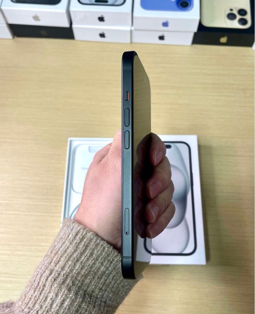 IPHONE 15 128GB 美品　Simフリー