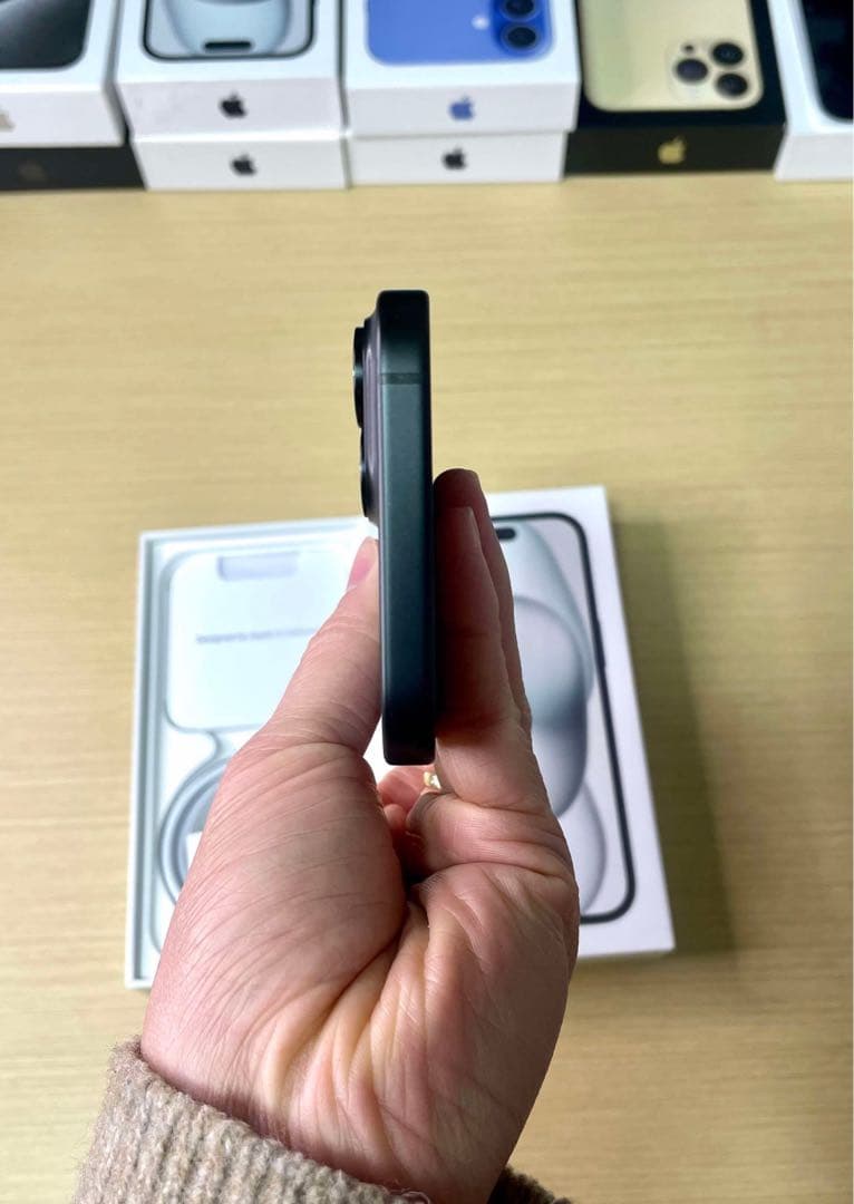 IPHONE 15 128GB 美品　Simフリー