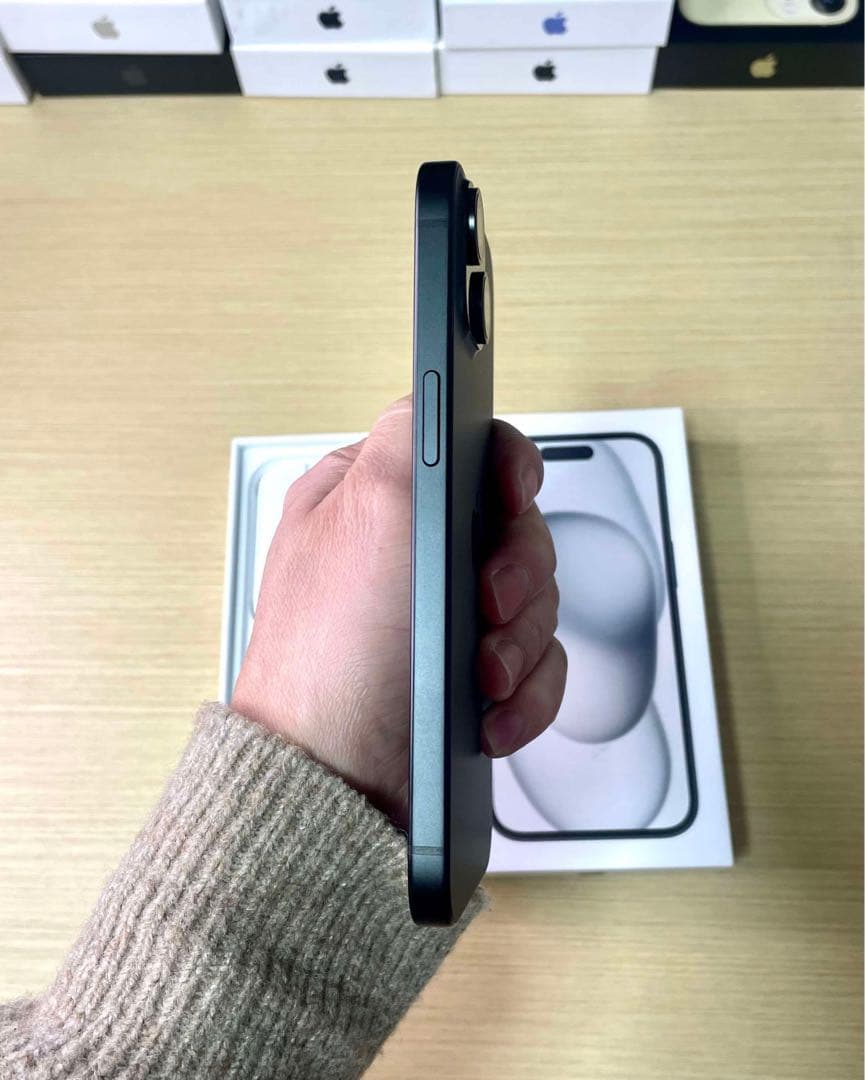 IPHONE 15 128GB 美品　Simフリー