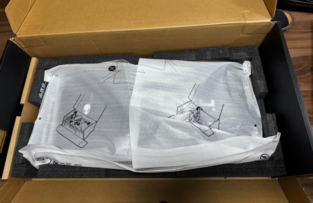 Alienware 34 QD-OLED ゲーミングモニター AW3423DWF