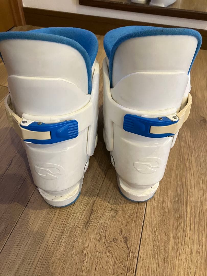 子供用スキー3点セット　スキー板100 スキーブーツ21-22 スキーセット